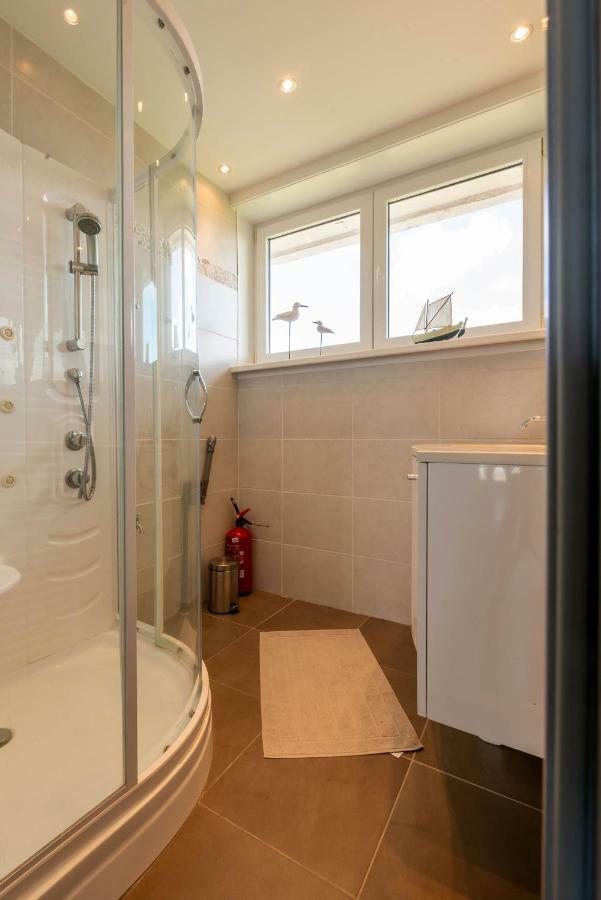Panoramic & Modern Apartment With Sea View Bredene Luaran gambar